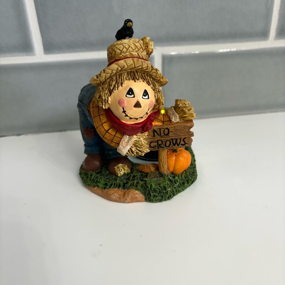 Yankee Candle "No Crows" scarecrow votive candle holder